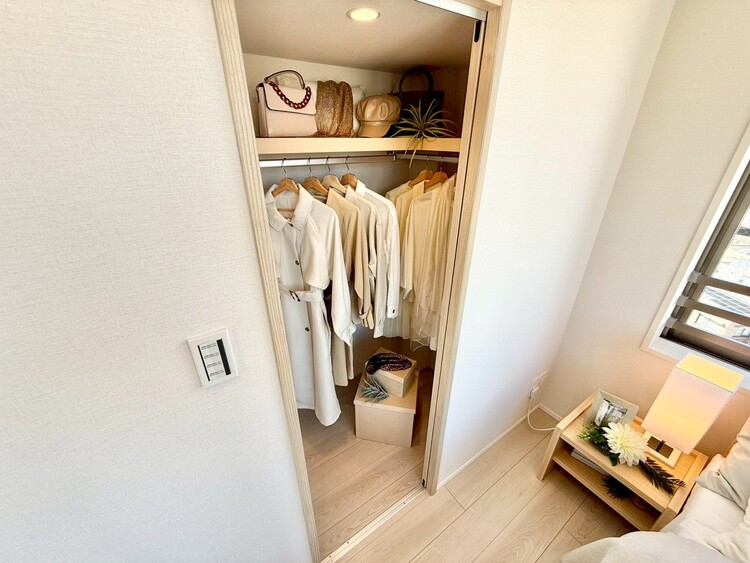 その他 収納スペースが付いていて、お部屋を広く使っていただけます。