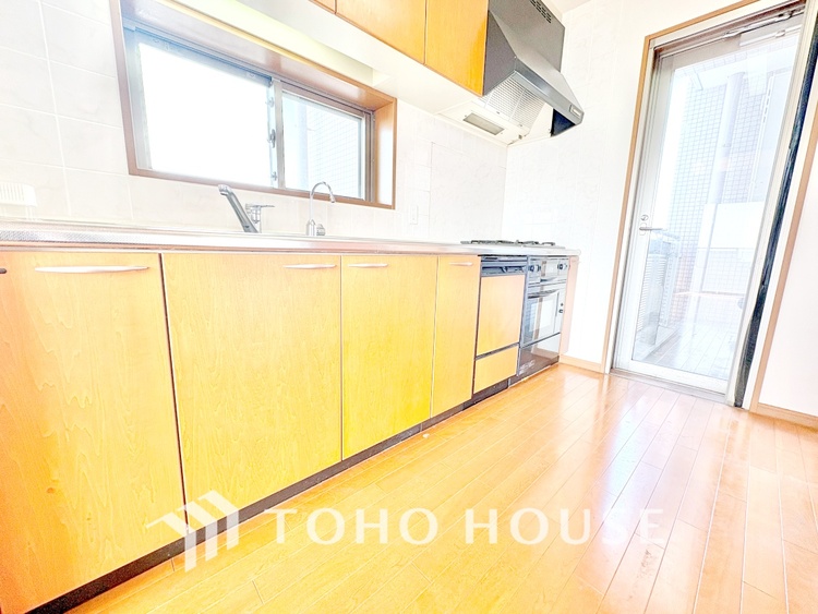 キッチン 【KITCHEN】◆Happy◆愛情たっぷりのお料理で家族にHappyを。システムキッチンがあなたをサポートしてくれます。