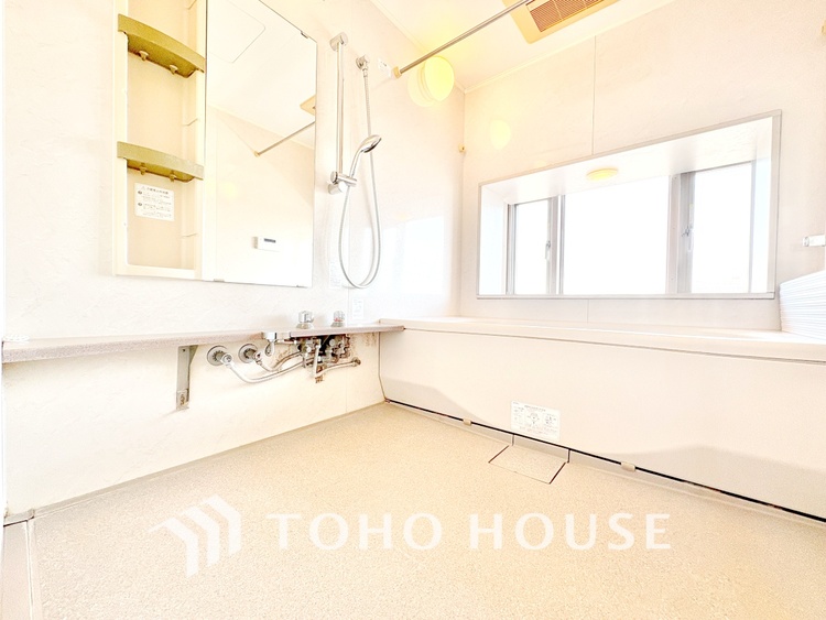 風呂 【BATHROOM】◆プライベートな空間◆simpleだからrelaxできるんです。こころもからだもキレイさっぱり。