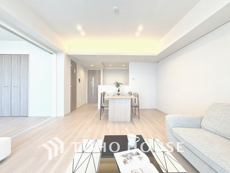 内装 【LIVING】◆住む喜び、楽しさ、感動◆を君と共有したい。いつまでもずっと家族を見渡せるこの広い空間で。