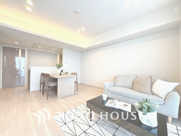 内装 【LIVING】◆Sunshine◆光が燦々と入り、いるだけで気持ちいい。「開放的でゆとりあるお部屋です。」