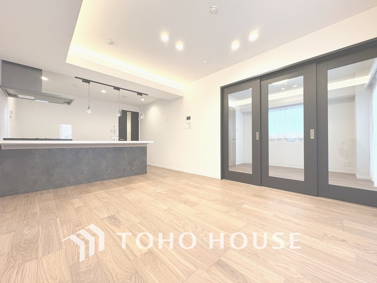 内装 【LIVING】◆家族◆愛する家族を一目で見渡せる。家族が集う空間。永遠に続く幸せな毎日を、ここで。