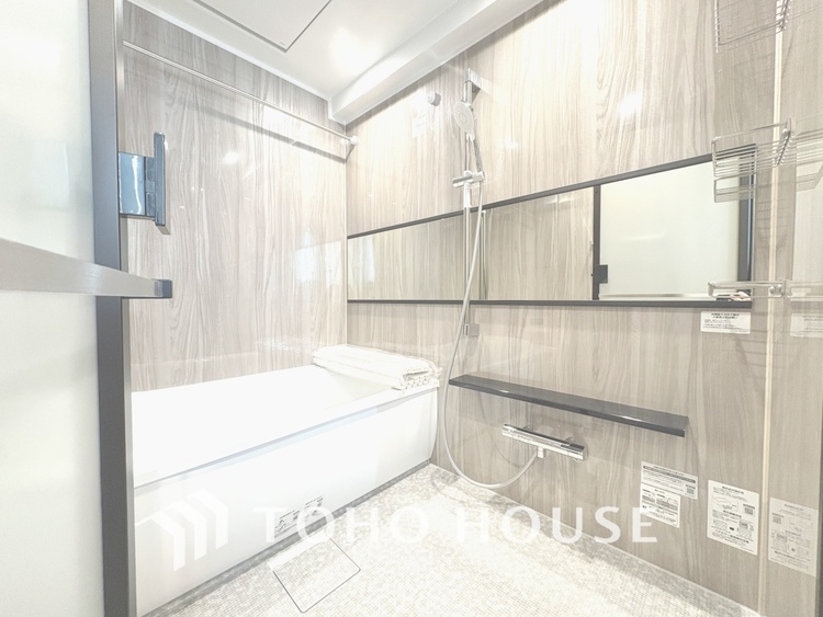 風呂 【BATHROOM】◆プライベートな空間◆simpleだからrelaxできるんです。こころもからだもキレイさっぱり。