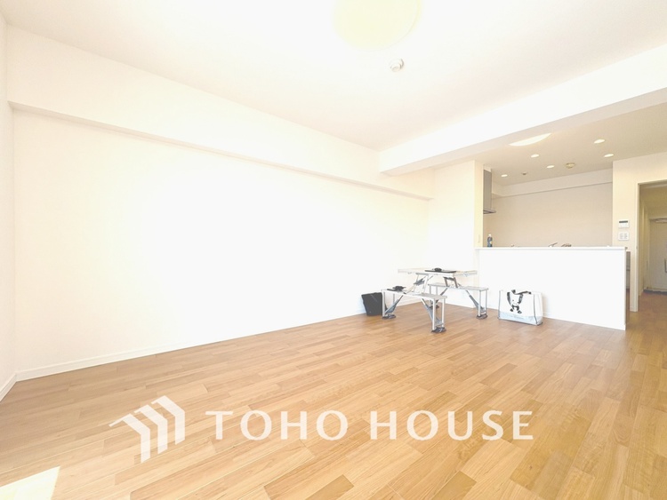 内装 【LIVING】◆住む喜び、楽しさ、感動◆を君と共有したい。いつまでもずっと家族を見渡せるこの広い空間で。