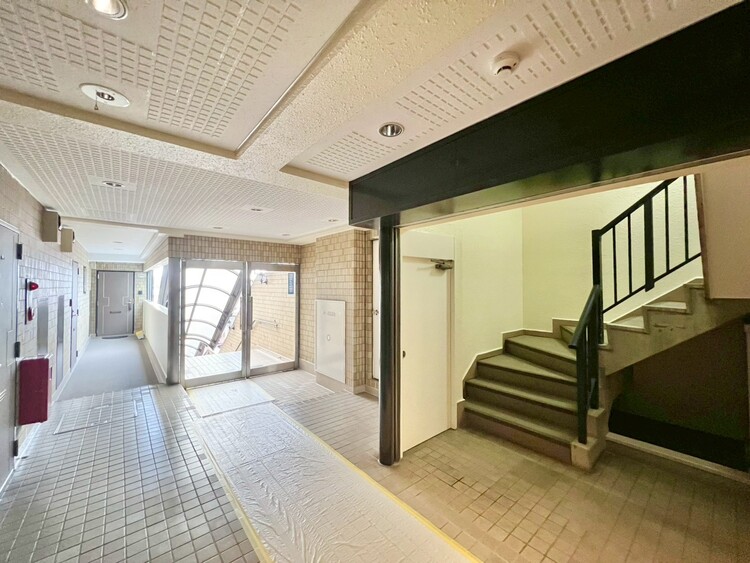 その他 館内は静寂な中が保たれており、管理が行き届いている印象を受けました。