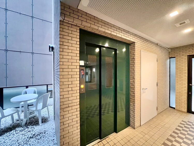 その他 エレベーター完備のため荷物が多くなっても安心。