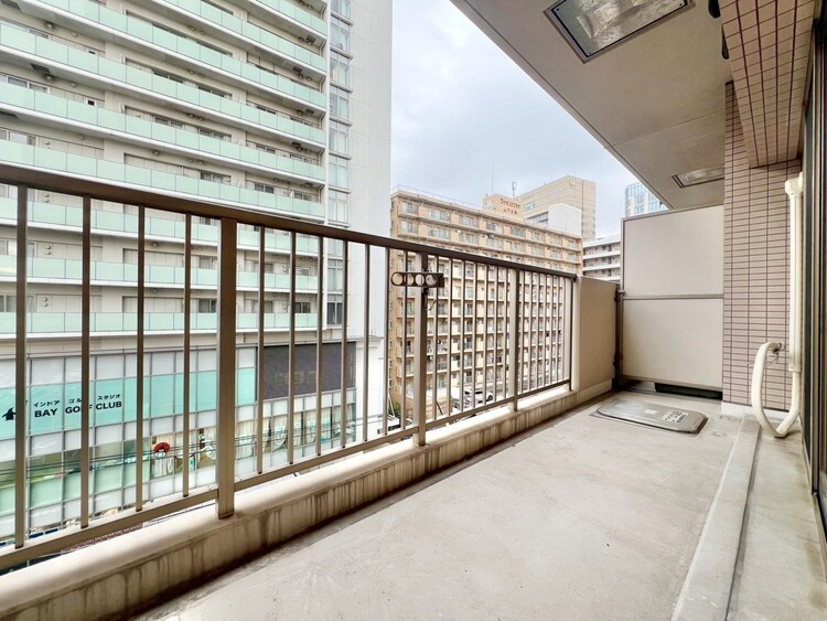 その他 朝の澄んだ空気や、夕方に吹く清々しい風を感じられるバルコニー。