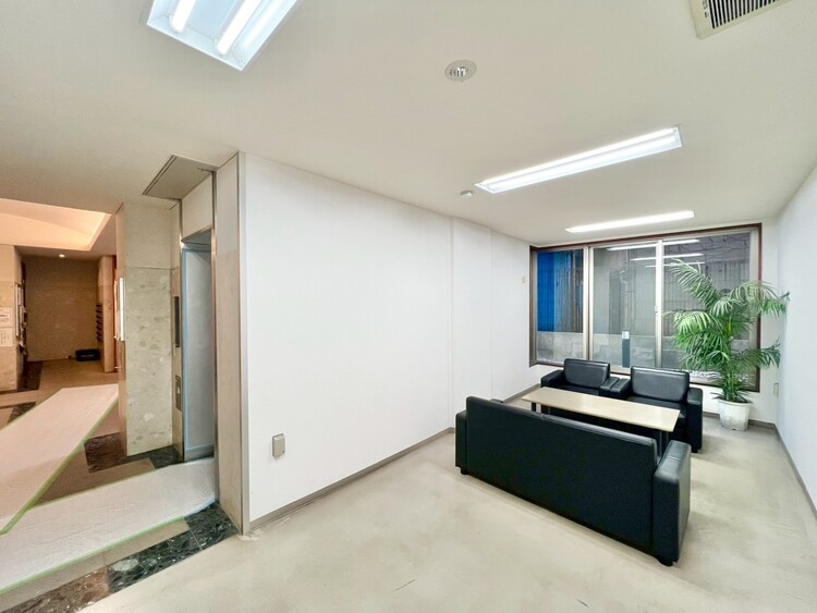 その他 館内は静寂な中が保たれており、管理が行き届いている印象を受けました。