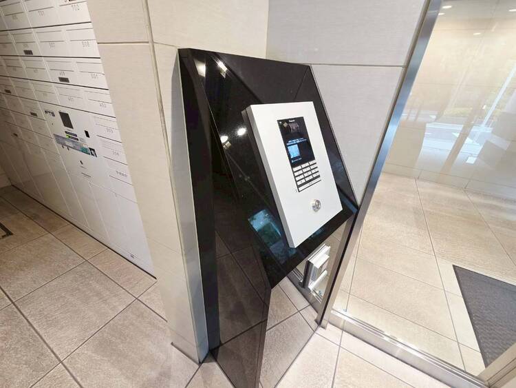 その他 誰が来てもわかる様にモニター付きインターホンを設置。