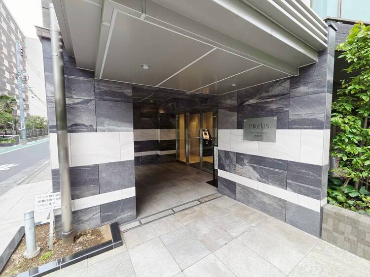 その他 上質感漂う玄関アプローチです。