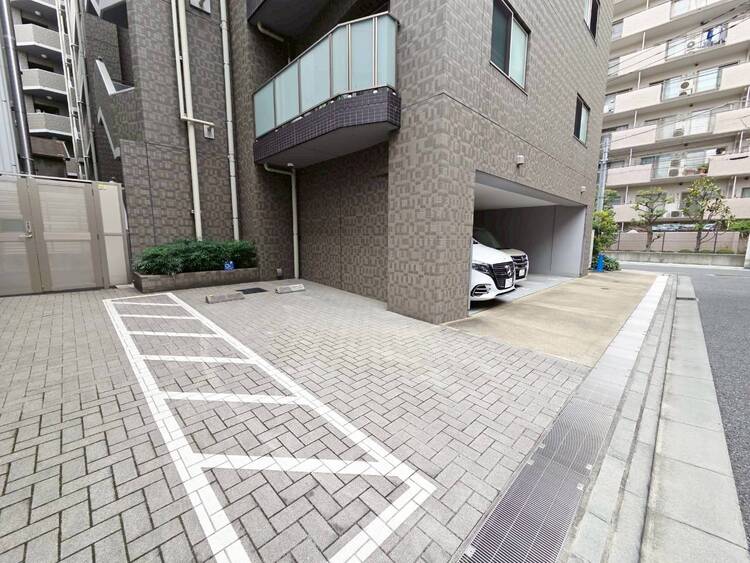 その他 駐車スペースが嬉しいですね。※空き状況は都度ご確認下さい。