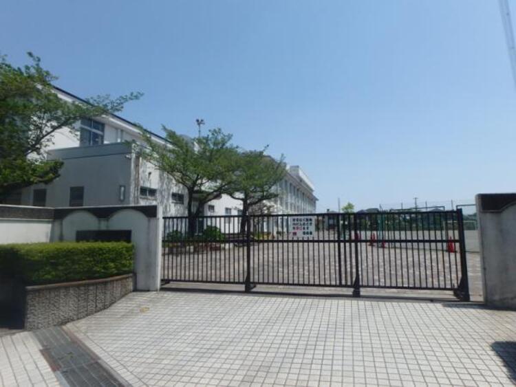 周辺 麻生中学校まで約1296ｍ