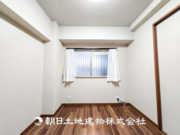 内装 【居室】爽やかな空間演出とセンス良く纏められた室内は素敵な寛ぎ空間です。