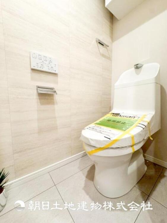 トイレ 【トイレ】大切な1人時間。寛ぎだけではない、快適な生活を送る為に必要なもの。毎日使う場所だから、より快適な空間に仕上げられています。