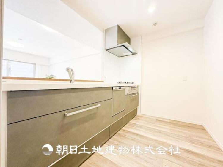 キッチン 【キッチン】快適な日常を支える機能性と強さがひとつになった自慢のキッチンです。