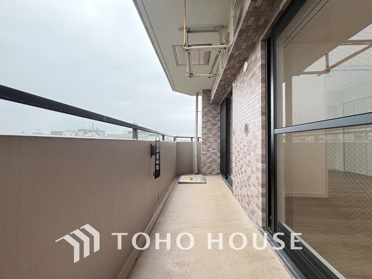 バルコニー 陽当たり良好なバルコニー