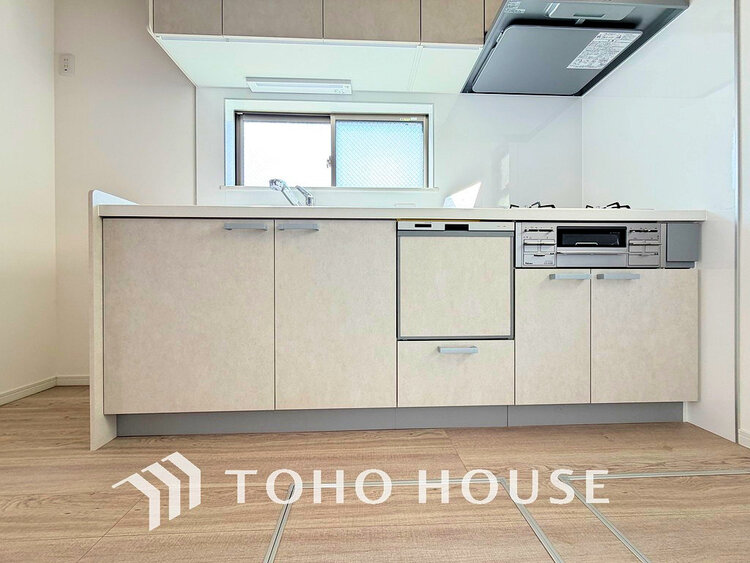 キッチン シンプルな部屋の雰囲気に溶け合うナチュラルキッチン