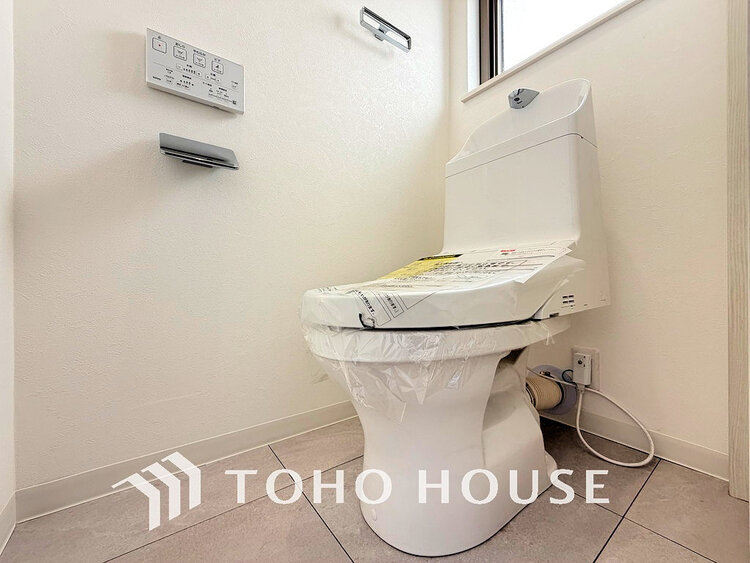 トイレ トイレには快適な温水洗浄便座付