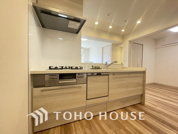 キッチン シンプルな部屋の雰囲気に溶け合うナチュラルキッチン