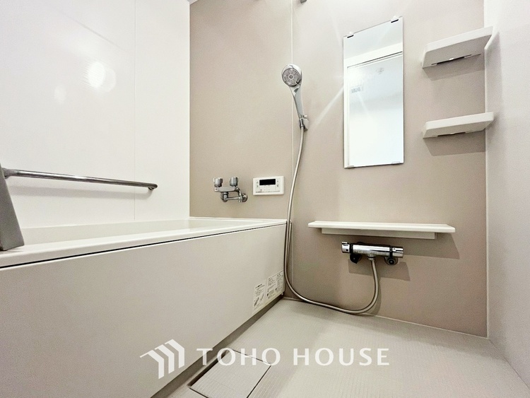 風呂 【BATHROOM】◆プライベートな空間◆simpleだからrelaxできるんです。こころもからだもキレイさっぱり。