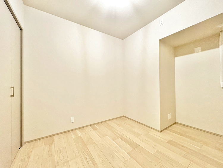 その他 清かで艶やかな時間をもたらしてくれる室内です。