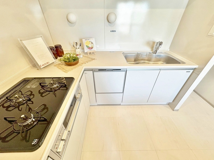 その他 使いやすくスタイリッシュなキッチン空間になっております。