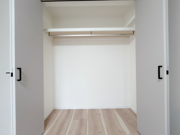 その他 収納スペースが付いていて、お部屋を広く使っていただけます。