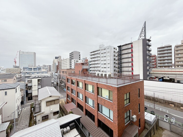 その他 眺望や窓からの景色が良いと、家で過ごす時間も快適です。