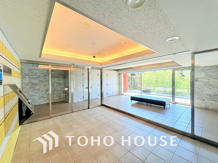 エントランス 落ち着いた色合いのエントランス