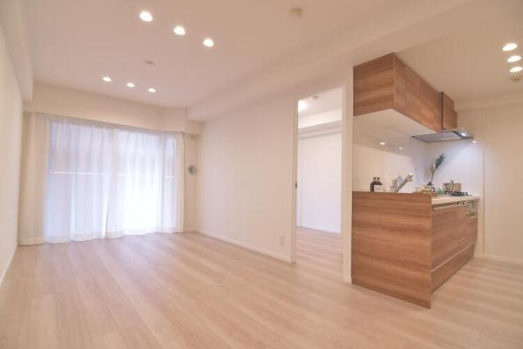 居間 リビング　安らぎの日々のために最新の設備・仕様を採用しました。笑顔の毎日をここでお過ごしください。 