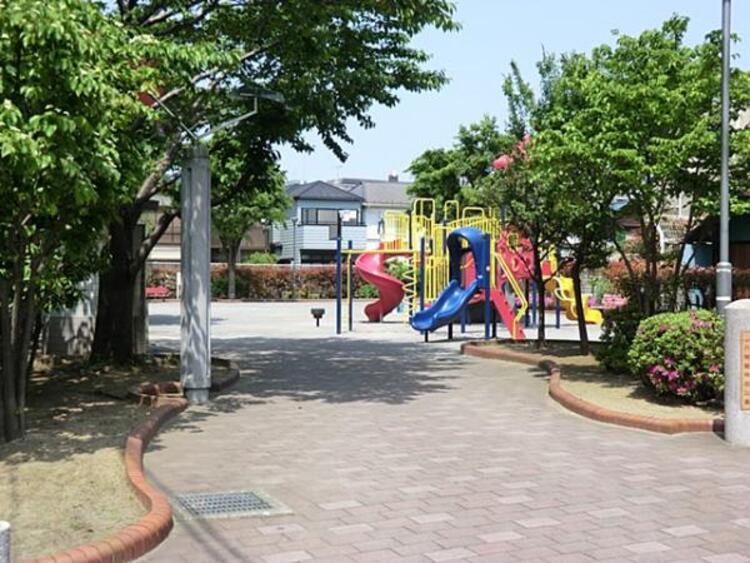 周辺 六間堀仲羽公園　680ｍ