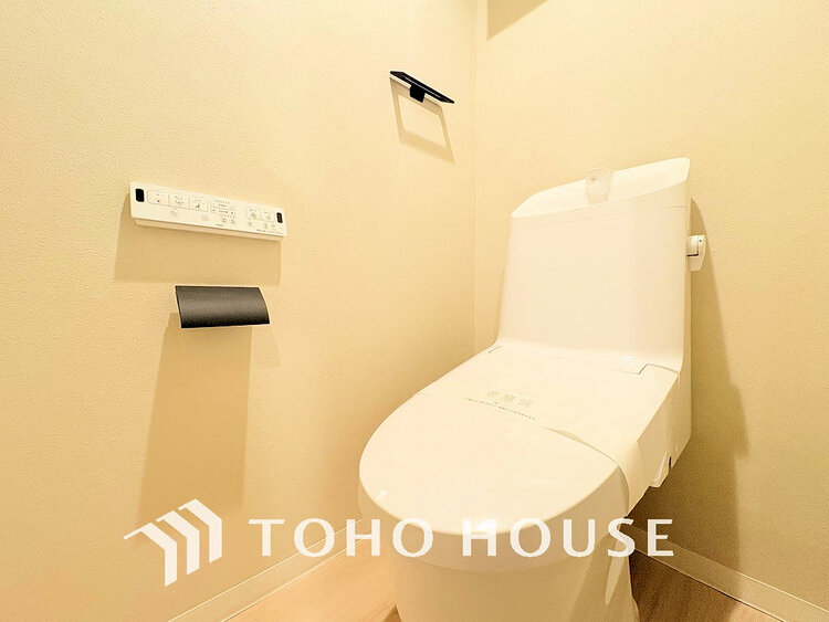 トイレ トイレには快適な温水洗浄便座付