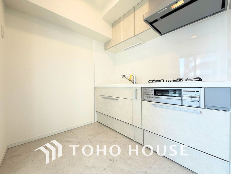 キッチン 落ち着きのあるカラーで統一された清潔感と気品が溢れるキッチン