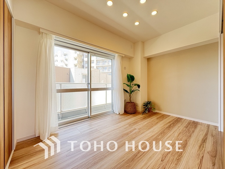 内装 1日の疲れを癒し、心地よく寛げるようゆったりとした広さをしています