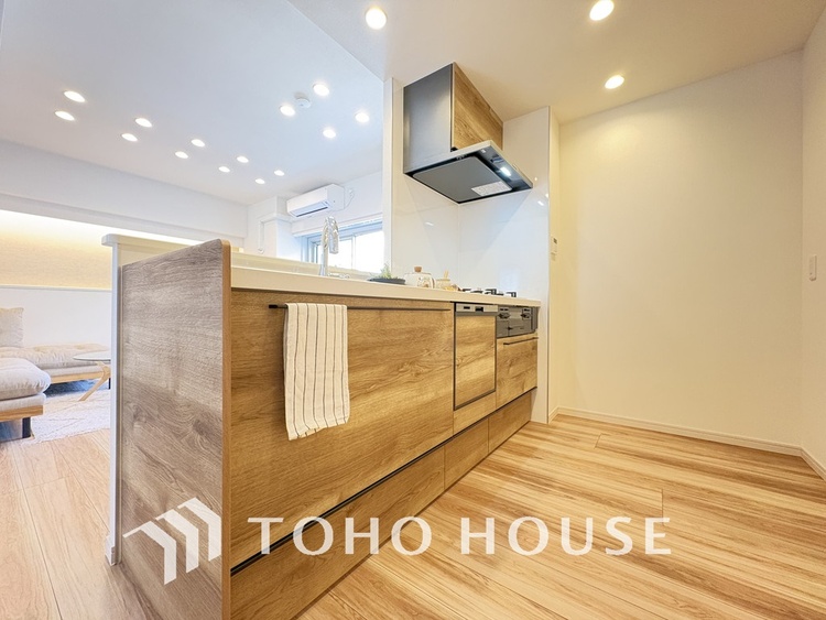 キッチン シンプルな部屋の雰囲気に溶け合うナチュラルキッチン