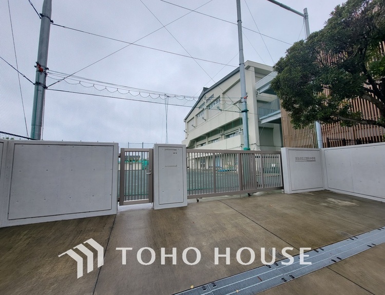 周辺 世田谷区立深沢中学校　距離1000ｍ