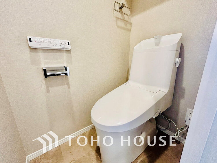 トイレ トイレには快適な温水洗浄便座付