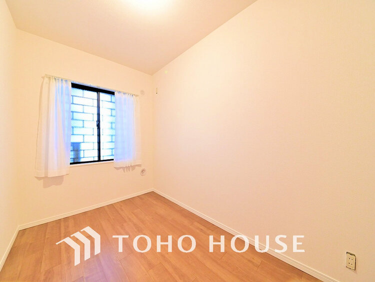 内装 シンプルですっきりとした室内は飽きのこない居心地の良い雰囲気