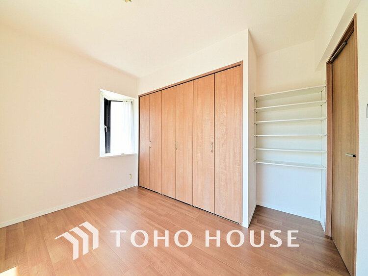 内装 1日の疲れを癒し、心地よく寛げるようゆったりとした広さをしています