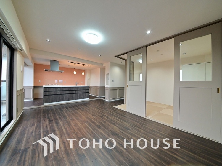 内装 ゆったりとくつろげる上質なリビングダイニング