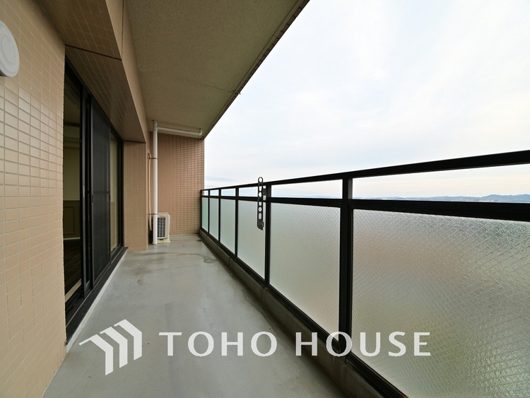 バルコニー 陽当たり良好なバルコニー