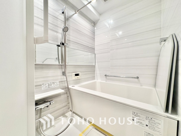 風呂 浴室は一日の疲れを癒す特別な空間。清潔感と快適性で心身ともにリフレッシュできます。