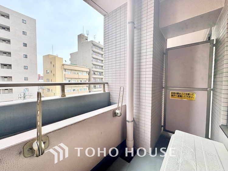 バルコニー バルコニーからの眺望は開放感にあふれ、心安らぐひととき。