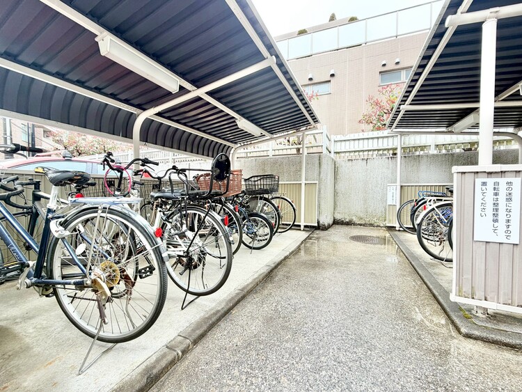 その他 【駐輪場】駐輪場も綺麗に整頓されています。※空き状況は都度ご確認下さい。