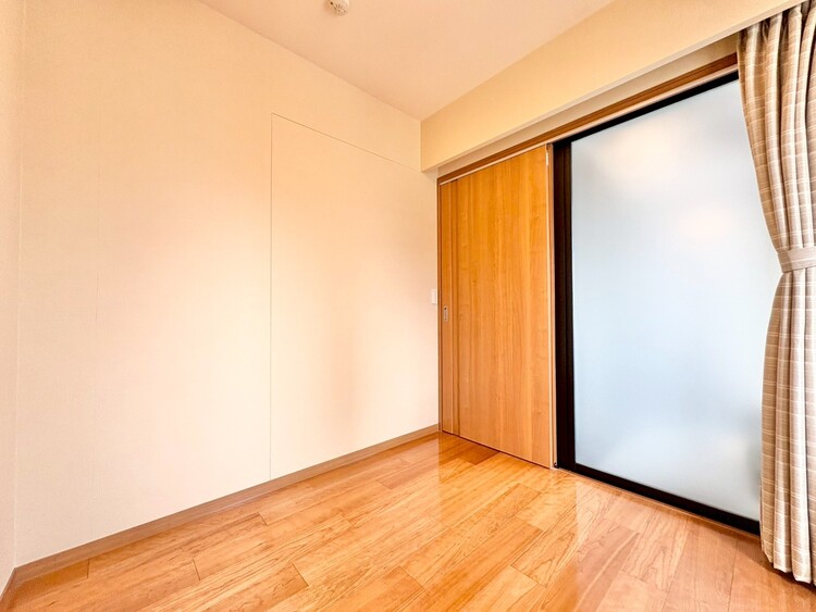 その他 清かで艶やかな時間をもたらしてくれる室内です。