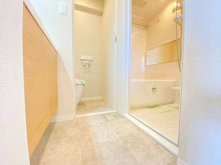 その他 十分な広さの脱衣所。