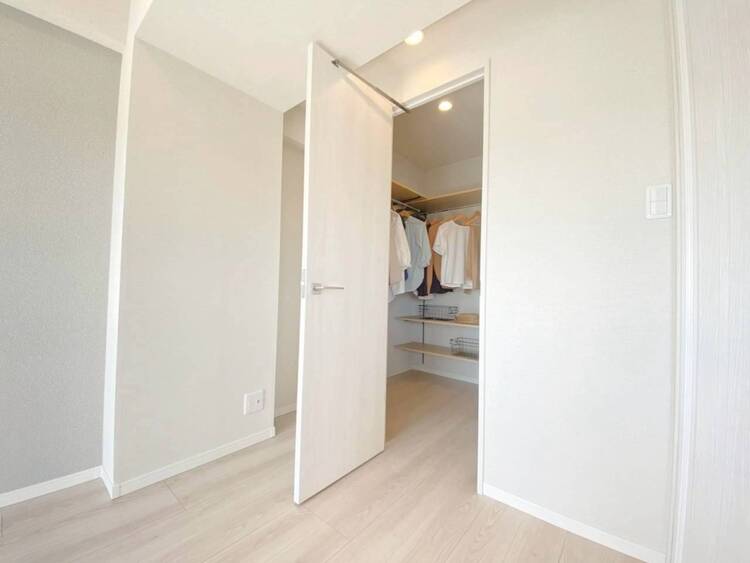 その他 家電やスーツケース、ストック品など何でも片付く嬉しい空間です。