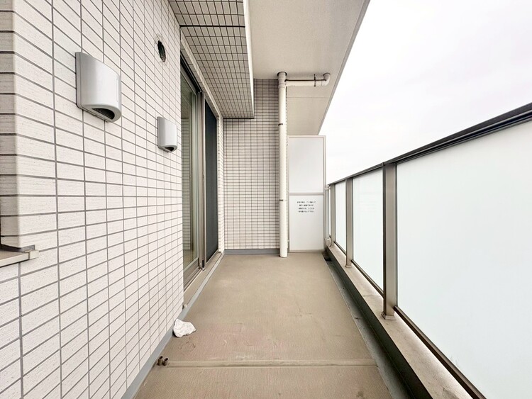 その他 朝の澄んだ空気や、夕方に吹く清々しい風を感じられるバルコニー。