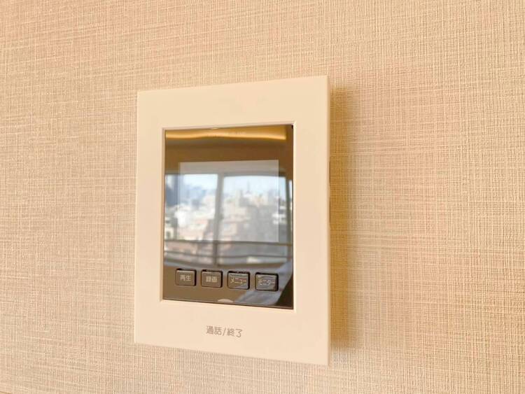 その他 誰が来てもわかる様にモニター付きインターホンを設置。