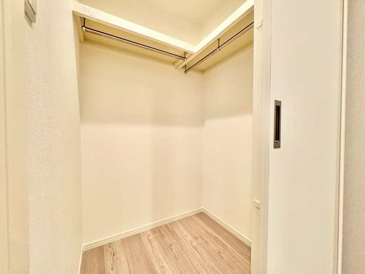 その他 収納スペースが付いていて、お部屋を広く使っていただけます。